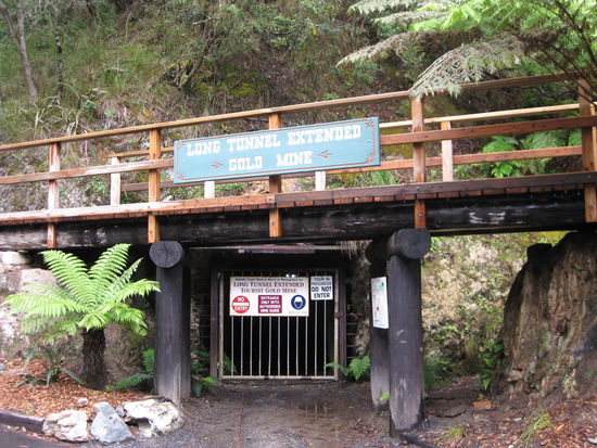 Goldmine in Walhalla
(hier wurden bis 1912 ca. 14 Tonnen Gold rausgeholt!!)
