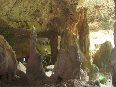 In den Caves