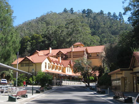 Der Ort "Jenolan Caves"