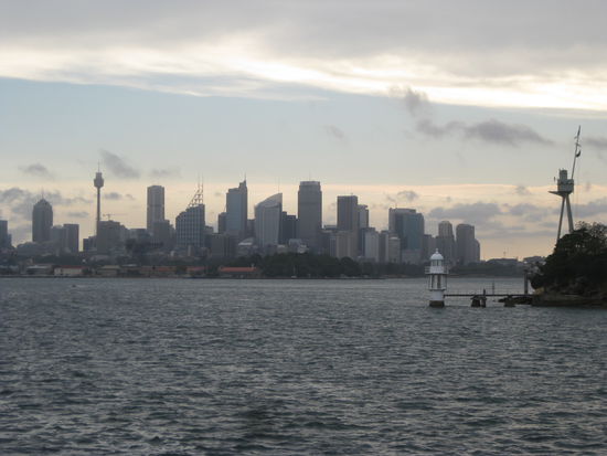 Skyline vom Wasser aus