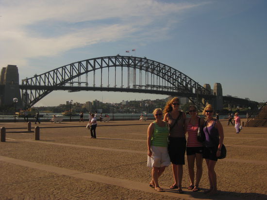 am Hafen
(v.l. Elli, Nadine, Amrei &amp; Maike)
