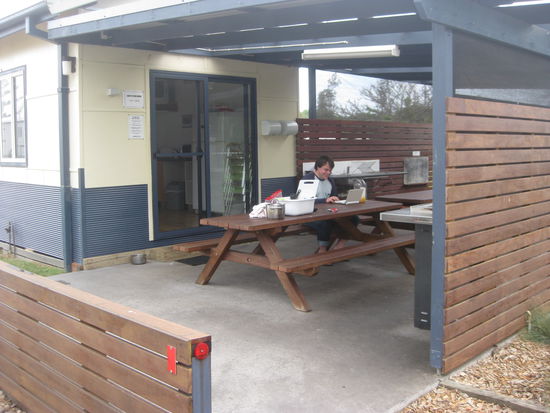 Campkitchen in "The Entrance"
Micha mit neuem Mini-Lappy 