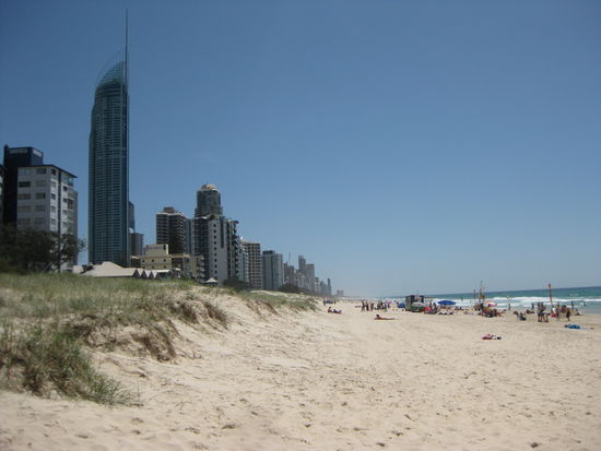 Strand in "Surfers Paradise"