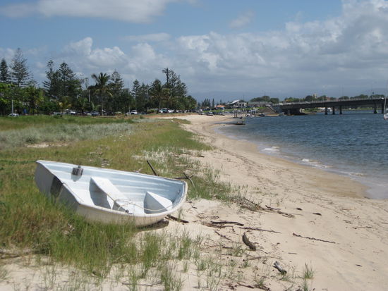 am Fluss in "Main Beach"