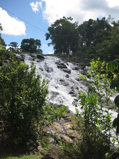 "Mungalli Falls"