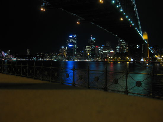 Skyline bei Nacht vom Milsons Point aus