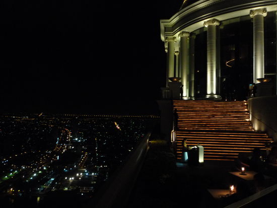 Diese Treppe flanierten wir herunter...