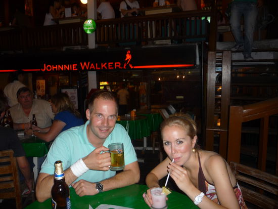 Bei Cocktail und Tiger-Bier lauschten wir Bob Marley und Co.