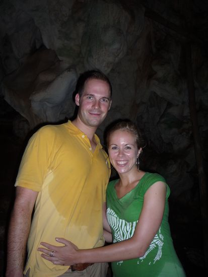 Eigentlich wollten wir ein schoenes Hoehlenbild machen... jetzt ist es eher das Beweisfoto dafuer geworden, dass wir geschwitzt haben wie Sau...