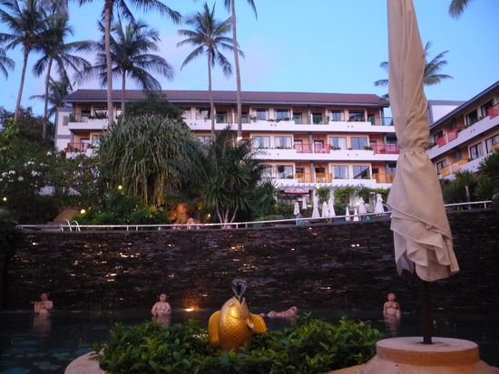 Das Abendessen genossen wir natuerlich in unserem Hotel-Restaurant mit grossen Erwartungen auf ein leckeres Essen der Spitzenklasse...