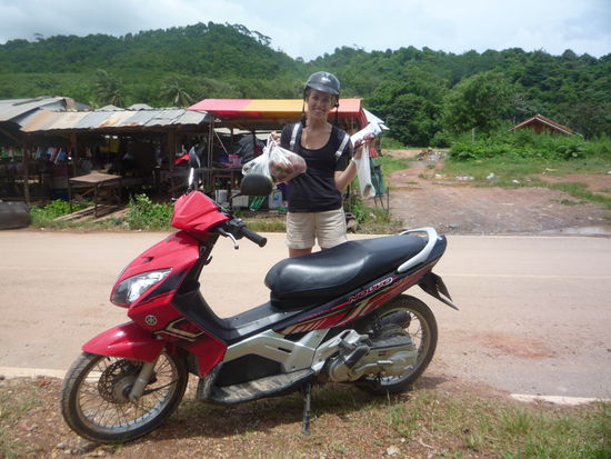 Beim Markt kauften wir ein wenig Proviant.
