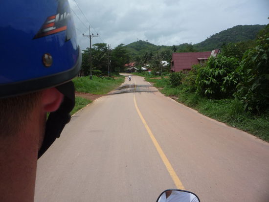 Und los gings im Linksverkehr ueber die Insel.