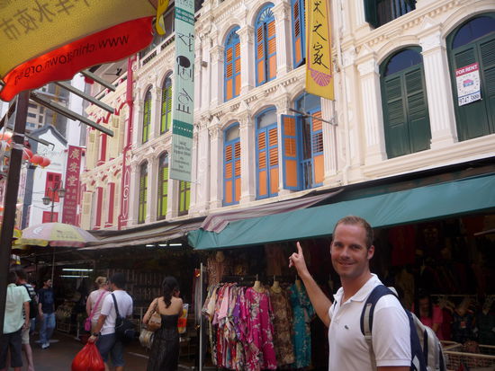 Gefetzt haben uns vor allem diese bunte Architektur. Der Markt war vergleichbar mit denen in Thailand, aber teurer und kitschiger...