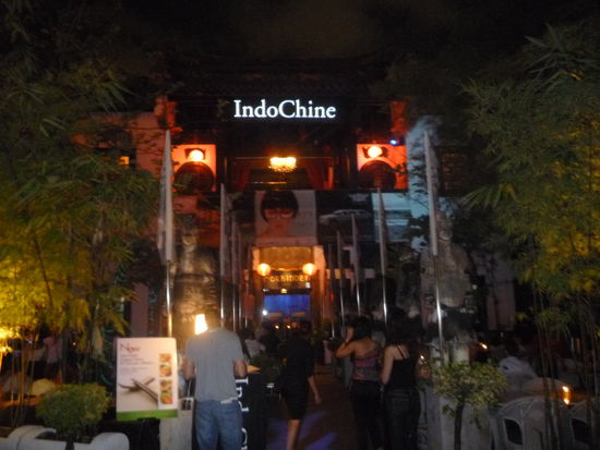 Dort angekommen checkten wir gleich die Karte und stellten fest…upps, keine Backpacker-Preise!