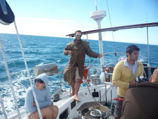 Der Hammer war unser Skipper Scotty, der immer wieder mit Scherzen und heissem Styling alle bei Laune hielt.