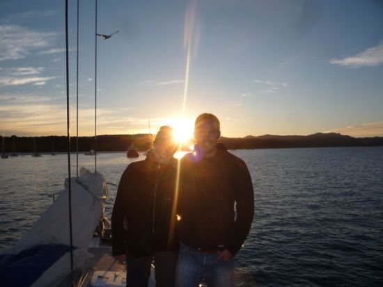 Die Sonne ging langsam unter, Moeven kreisten ums Boot, das Meer rauschte...Geht,ne?