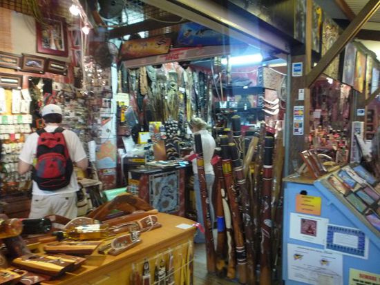 Dort war alles auf Touristen ausgelegt, Souvenirs en masse!