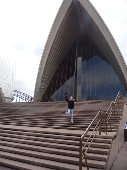 Das Wahrzeichen Sydneys-die Oper- war groesser als wir sie uns vorgestellt haben.