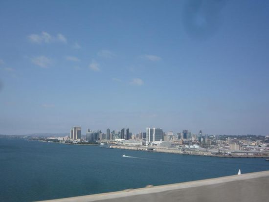 von woaus wir einen schoenen Blick auf San Diego hatten. Wo ist Ines???