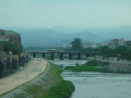 Auf unserer Busfahrt "nach Hause"konnten wir die weite Berglandschaft sehen.