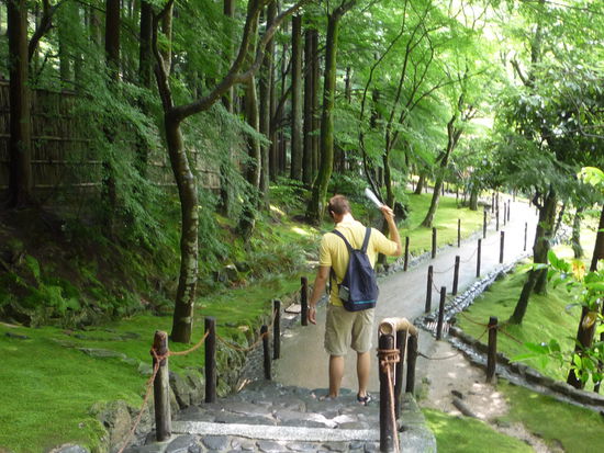 und noch ein Quizfrage hinterher&gt; was ist Hannes wichtigstes Utensil in Japan???