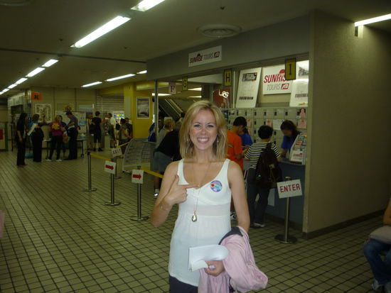 Kaum bucht man einmal eine Tour bekommt man auch schon so nen laecherlichen Aufkleber angeheftet. Will sagen &gt; Hallo, ich bin ein Pauschaltourist, bitte bringt mich zu meiner Gruppe wenn ich verloren gehe!