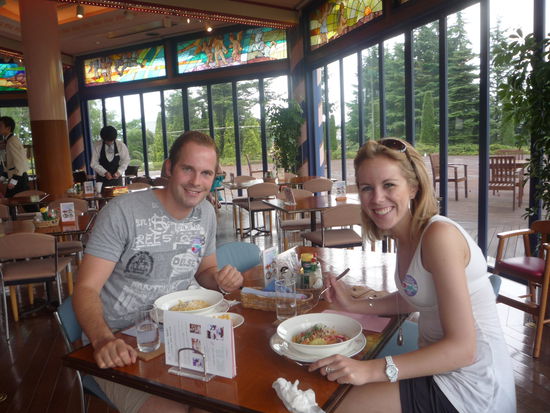 Alle Reiseteilnehmer buchten das Komplettprogramm mit Essen. Nur wir 2 Sparfuechse liessen es uns beim Italiener gut gehen.