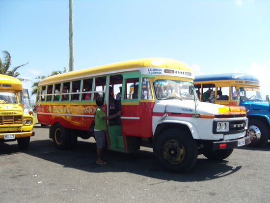 unser Bus zum Lalomanu Beach