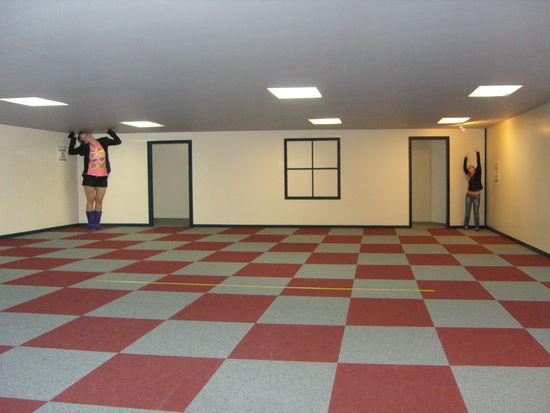 Wer ist denn jetzt hier gewachsen oder geschrumpft ???  (Illusion Room)