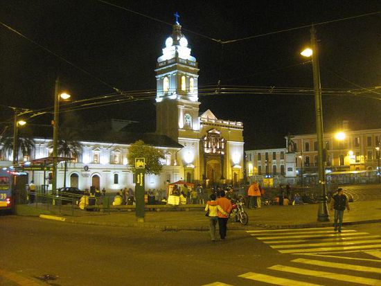 Quito bei Nacht