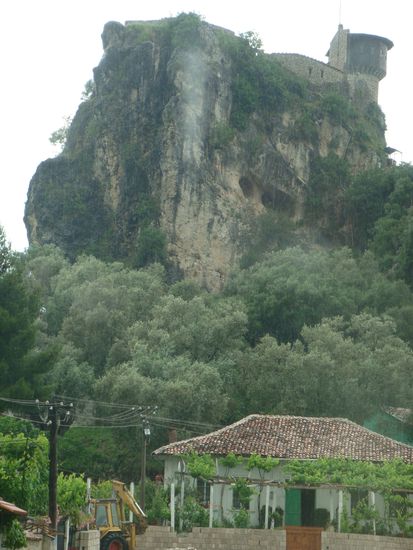 Die gut gesicherte Burg von Petrelle