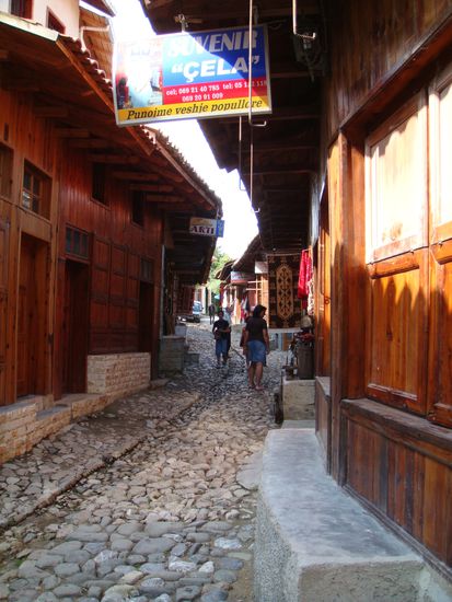 Bilder mit dem Blick auf den Touristen-Basar und die Stadt