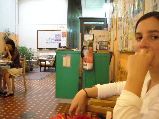 Lisa im Western & Oriental Cafe