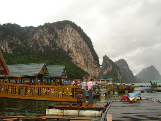 Muslimisches Fischerdorf...