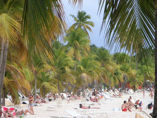 (CLUB)URLAUB IM PARADIS?