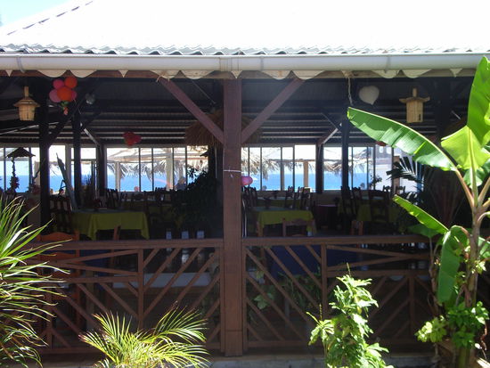 Wir gehen durch den Innenraum ...