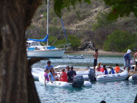 Per Dingi nach Pirates Bight - life is so easy!!!