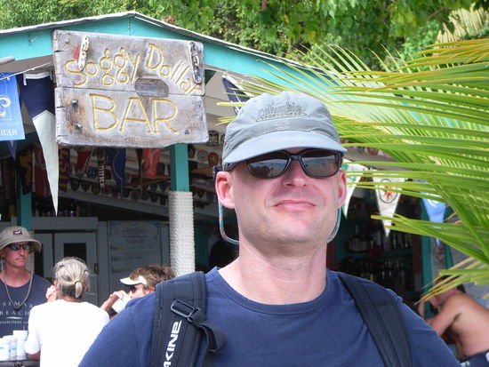 Sven vor der legendären SOGGY DOLLAR BAR
SANDCASTLE - home of the SOGGY DOLLAR BAR