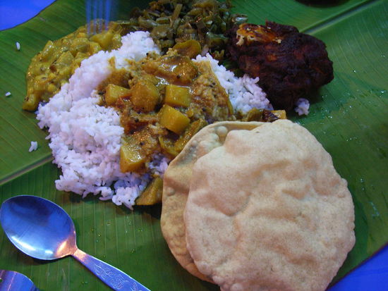 ...  Essen im Bananaleaf-Restaurant ...