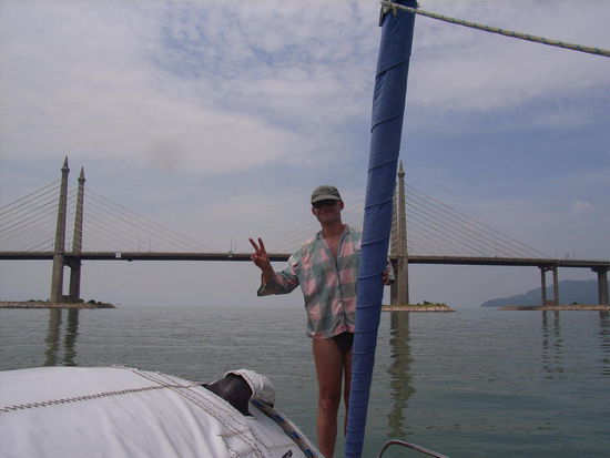 ... und Sven mit Lieblings-Geste