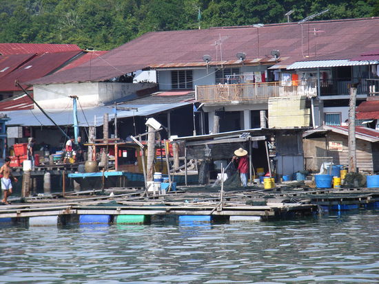 Wir nähern uns dem Dorf.
