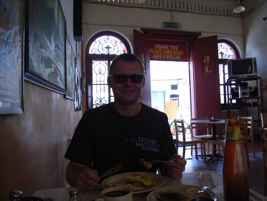 Frühstück im "Western Oriental Café"