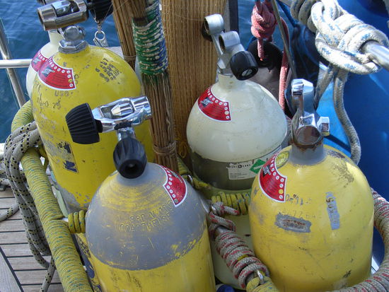 Die Flaschen sind gefüllt ...