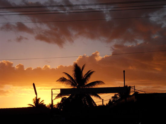 Sun goes down on Fiji. Morgen geht es ins Aussie-Land.