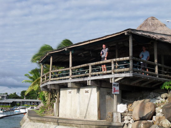 Wir werden beobachtet.