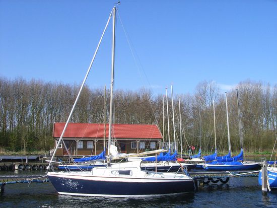 Verlassen unseren Ankerplatz von gestern Nacht, nehmen Kurs auf die Schleuse zur Oosterschelde ...