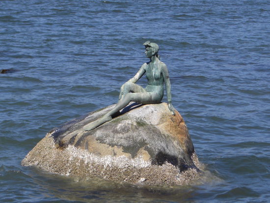 Titel der Figur: Frau in Taucheranzug...