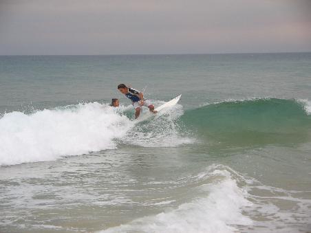 Koichi (ein japanischer Freund aus der Uni) beim Surfen am Sunshine Beach