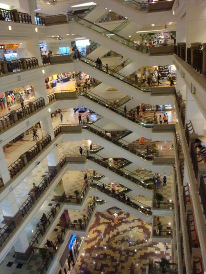 eines der vielen Shoppingcenter