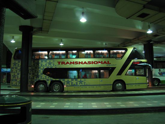 ein typischer VIP-Bus, der uns von A nach B faehrt - meistens sehr konfortabel ausgeruestet 